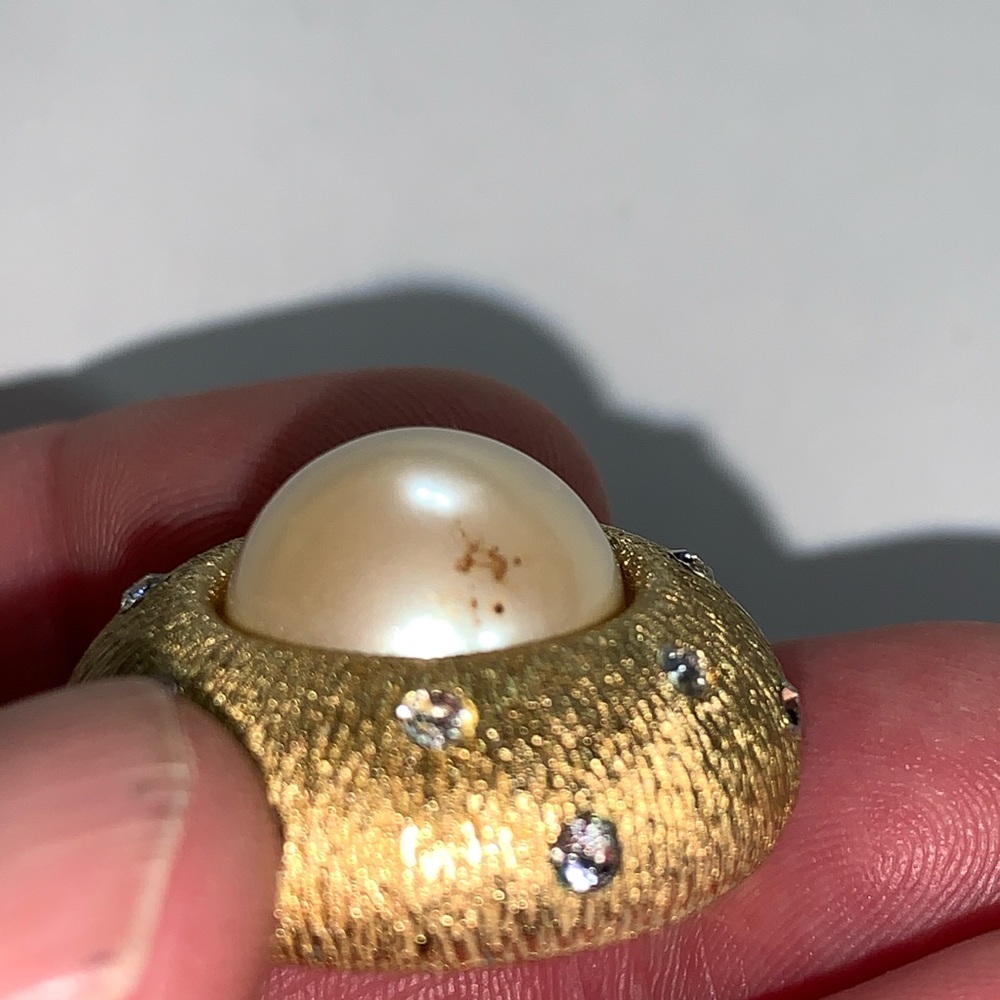 vintage DIOR gold-tone faux pearl clip EARRINGS - Picture 6 of 11